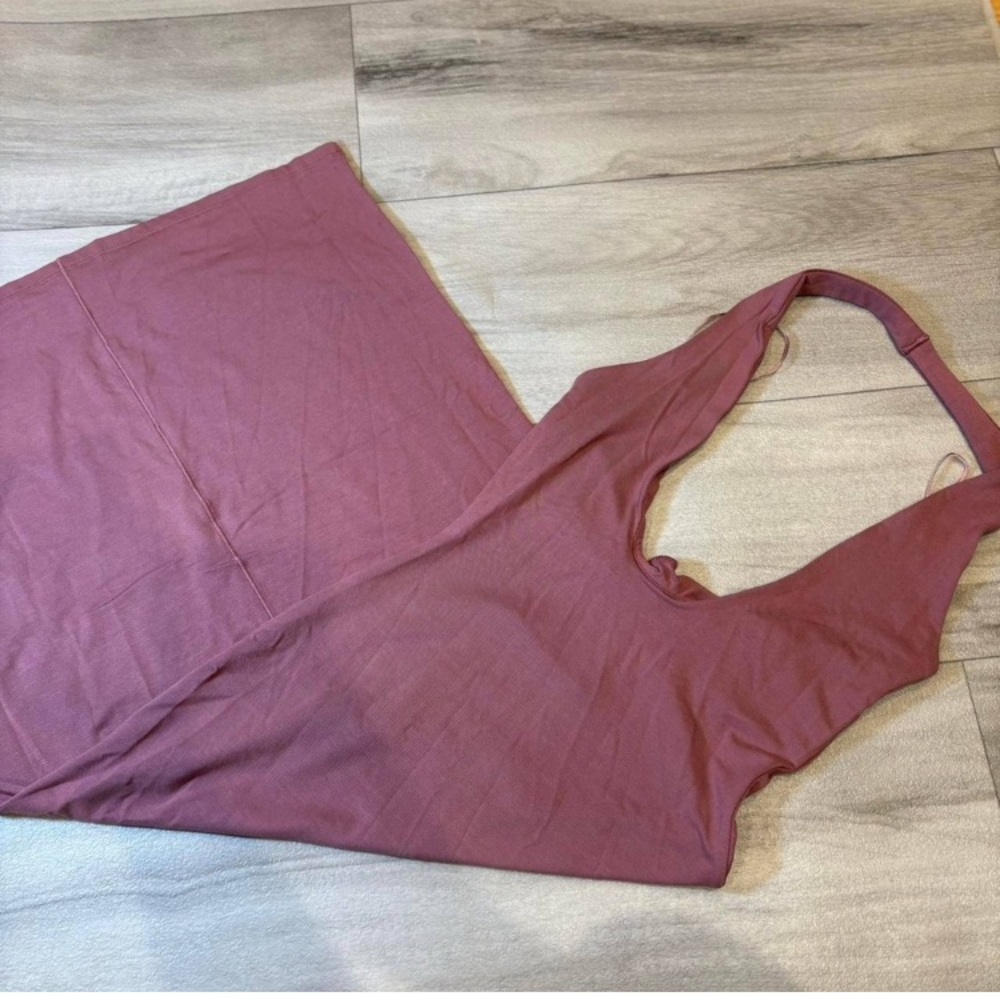 SKIMS smooth‎ lounge mid halter dress in redwood NWT - Picture 6 of 7